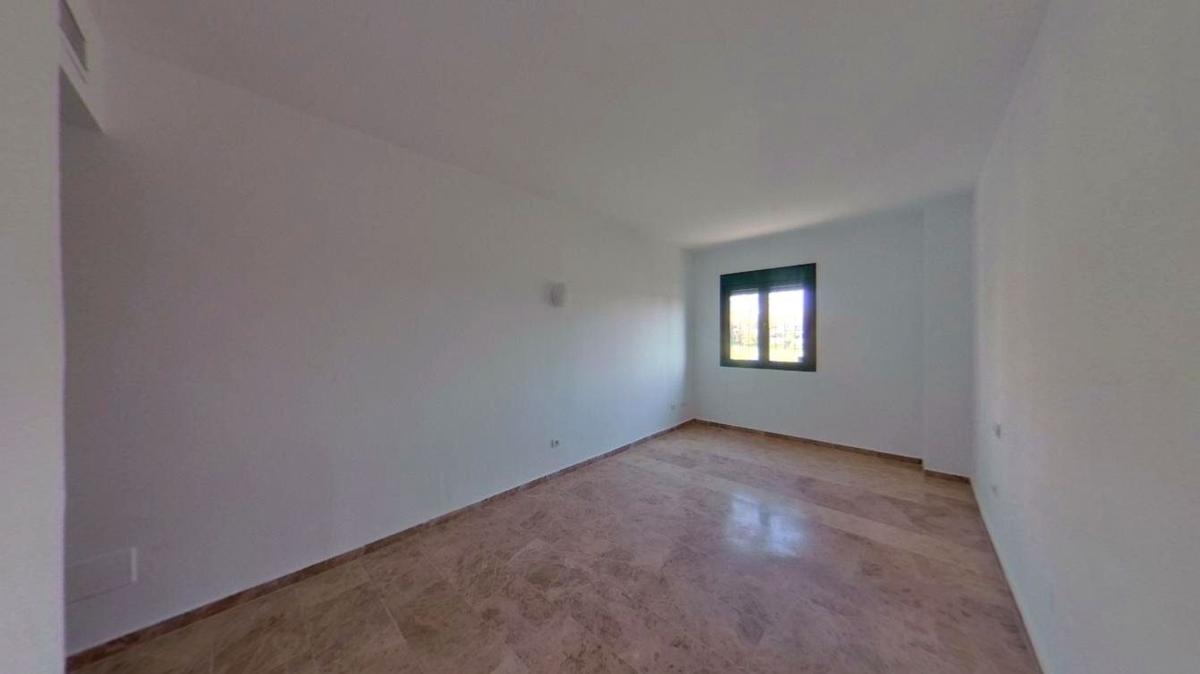 Venta de piso en Piso en Avenida de Barcelona, Linda Vista-Nueva Alcántara-Cortijo Blanco, Marbella, Marbella
photo 3
