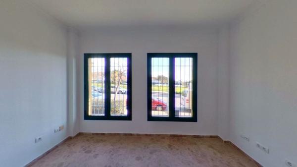 Venta de piso en Piso en Avenida de Barcelona, Linda Vista-Nueva Alcántara-Cortijo Blanco, Marbella, Marbella
 photo 4