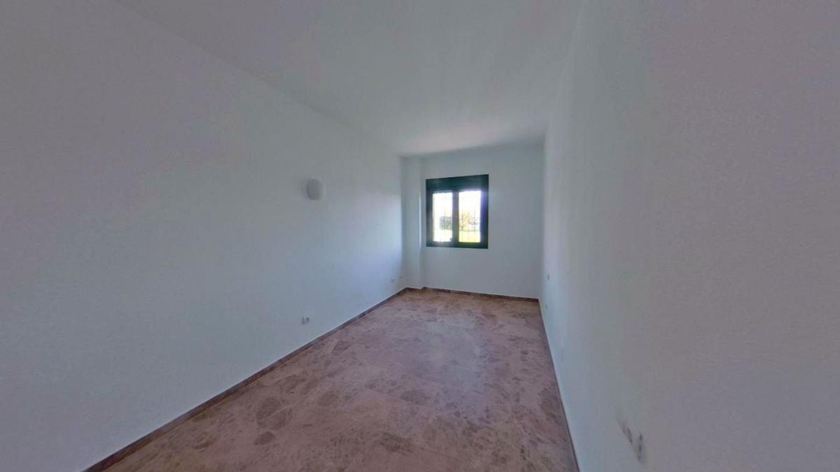 Venta de piso en Piso en Avenida de Barcelona, Linda Vista-Nueva Alcántara-Cortijo Blanco, Marbella, Marbella
photo 5