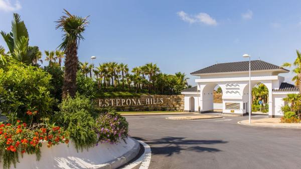 Продажа квартиры на Piso en Avenida del Mirador s/n, Altos de Estepona, Estepona, Эстепона
thumbnail 3