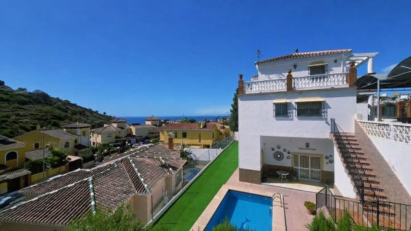 Casa o chalet independiente en Calle Antonio Machado, La Cala del Moral, Rincón de la Victoria thumbnail 2
