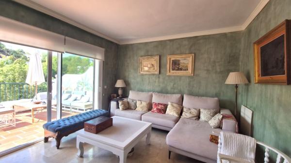 Chalet adosado en Urbanizacion Terrazas, La Quinta, Benahavís thumbnail 2