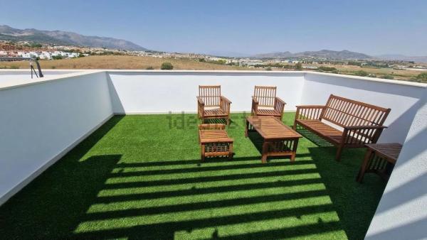 Chalet adosado en Avenida Santa Clara, Capellanía - Retamar, Alhaurín de la Torre thumbnail 1