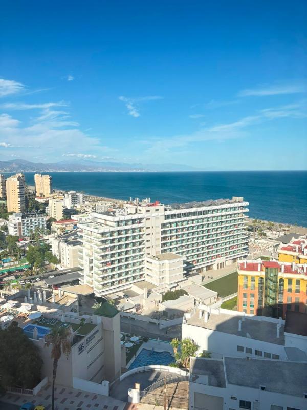 Venta de piso en Piso en Mercedes Las, El Bajondillo, Torremolinos, Torremolinos
photo 1