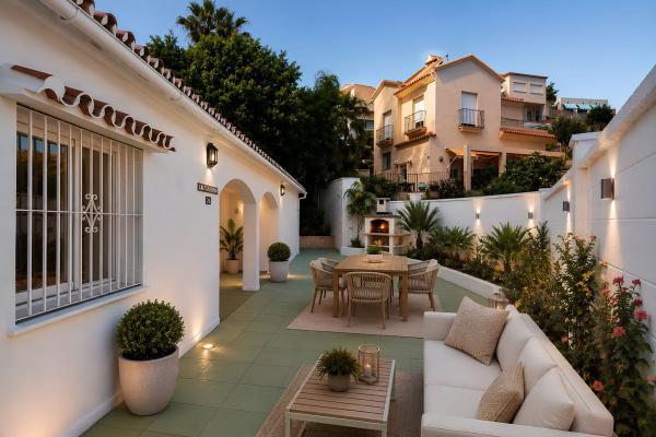 Chalet pareado en Calle Tulipán, Torreblanca del Sol, Fuengirola thumbnail 1