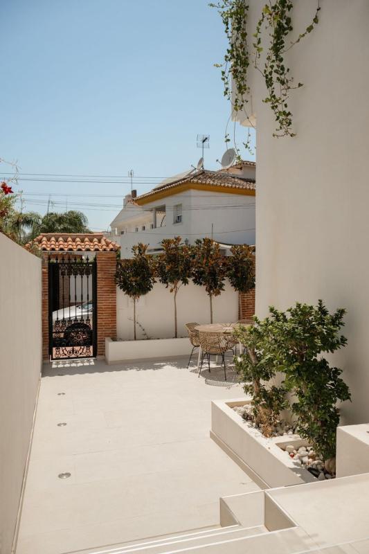 Sale of townhouse in Chalet adosado en Urbanización las Petunias, Linda Vista-Nueva Alcántara-Cortijo Blanco, Marbella , Marbella photo 4