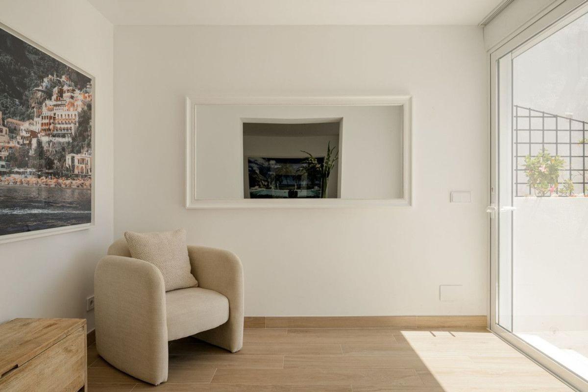 Sale of townhouse in Chalet adosado en Urbanización las Petunias, Linda Vista-Nueva Alcántara-Cortijo Blanco, Marbella , Marbella photo 5