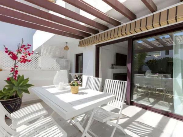 Venta de piso en Piso en Nueva Andalucía, Marbella, Marbella
photo 1