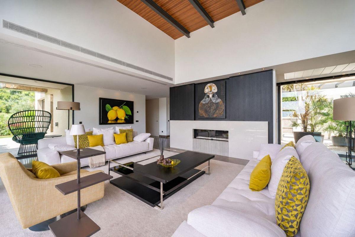Properties for sale and rent in Spain photo 3