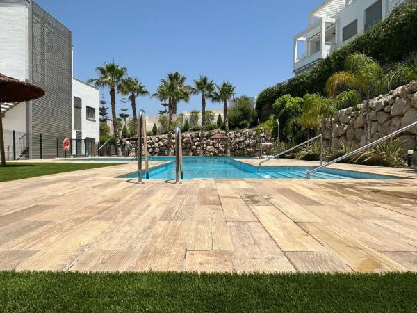 Sprzedaż mieszkania w Piso en Calle Moreras de Baviera, 50, Caleta de Velez, Vélez-Malaga, Vélez-Málaga
photo 1
