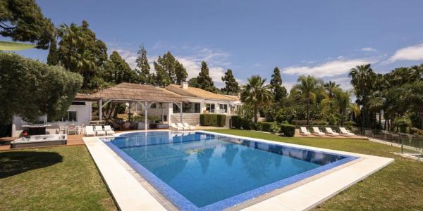 Casa o chalet independiente en Playa Bajadilla-Puertos, Marbella thumbnail 2