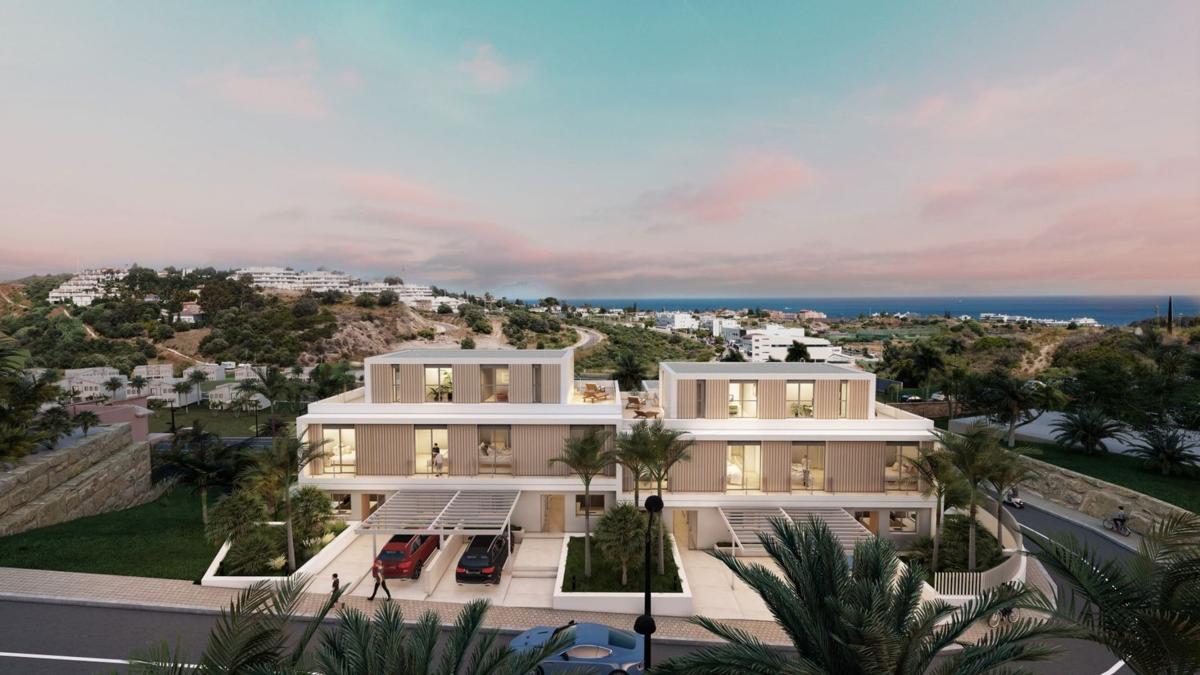 Venta de chalet adosado en Chalet adosado en Guadalobón, Estepona , Estepona photo 2