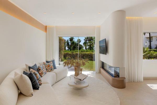 Продажа квартиры на Piso en Calle Séneca, Villacana - Costalita - Saladillo, Estepona, Эстепона
 photo 4