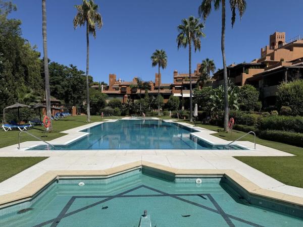 Продажа квартиры на Piso en Casasola, Estepona, Эстепона
 photo 1