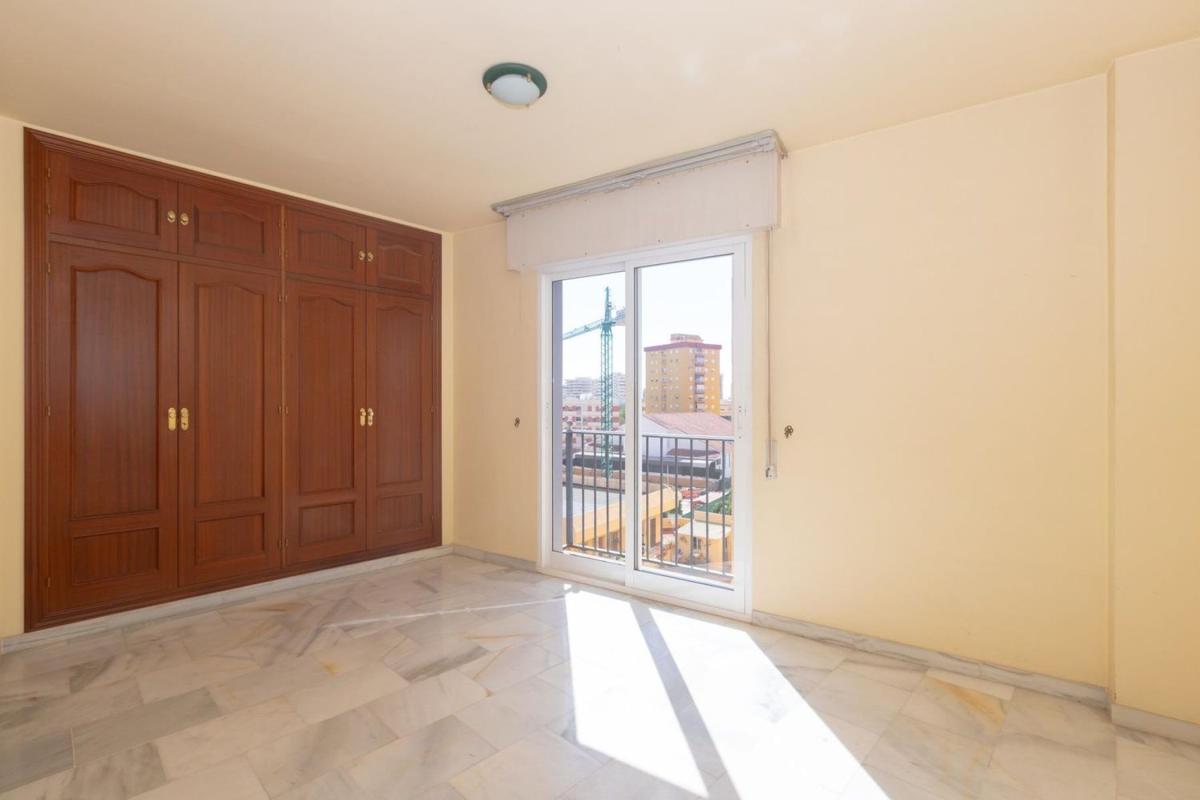 Sale of apartment in Piso en Calle Ricardo León, Centro Ciudad, Fuengirola, Fuengirola
photo 1