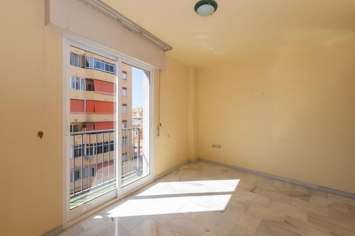 Sale of apartment in Piso en Calle Ricardo León, Centro Ciudad, Fuengirola, Fuengirola
photo 3