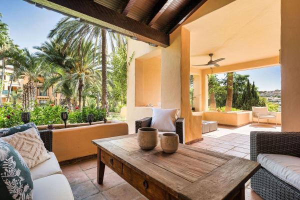 Продажа квартиры на Piso en Nueva Atalaya, Estepona, Эстепона
 photo 2