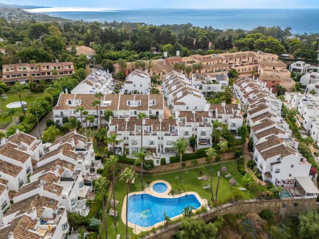 Venta de chalet adosado en Chalet adosado en Lomas de Marbella Club, Marbella , Marbella photo 2