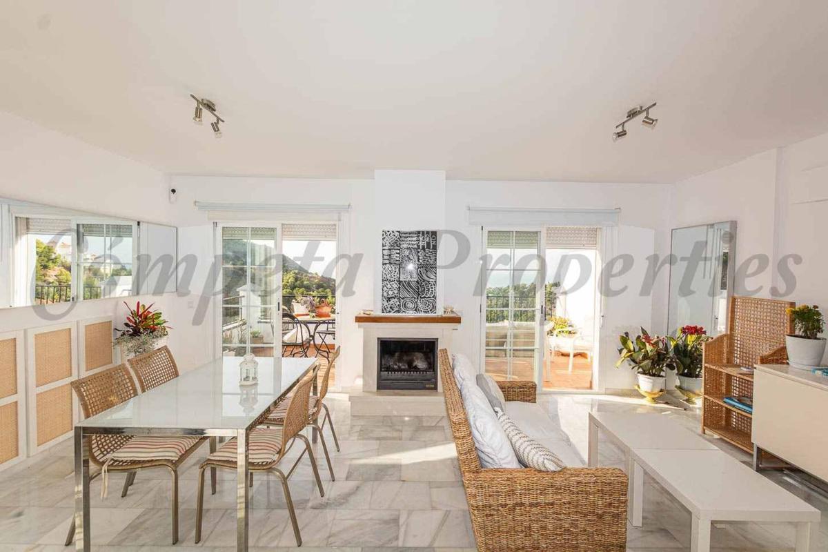 Properties for sale and rent in Spain photo 5