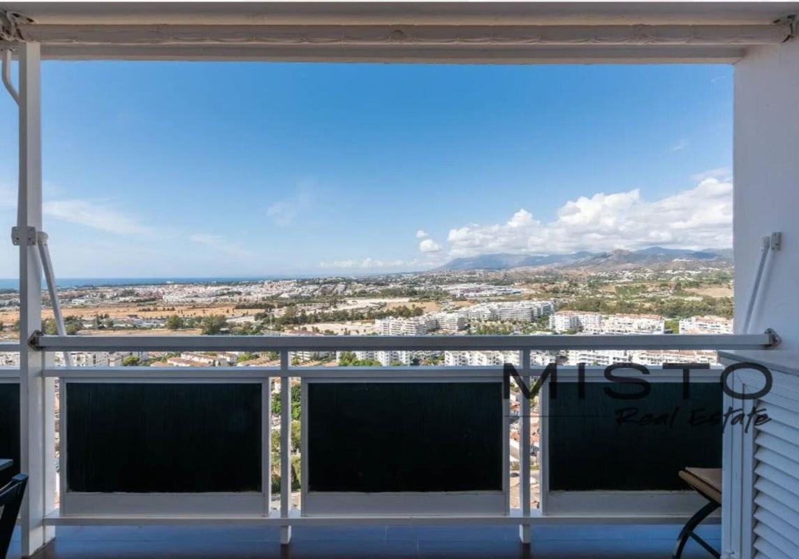 Venta de piso en Piso en Plaza Pedro Antonio de Alarcón, Las Brisas, Marbella, Marbella
photo 2