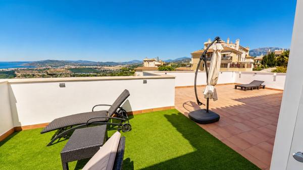 Аттик на продажу в  Ático en Calle Bauhinias de Baviera, Caleta de Velez, Vélez-Malaga, Велес-Малага photo 4