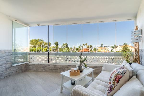 Venta de piso en Piso en Avenida la Riviera, Los Álamos, Torremolinos, Torremolinos
thumbnail 2