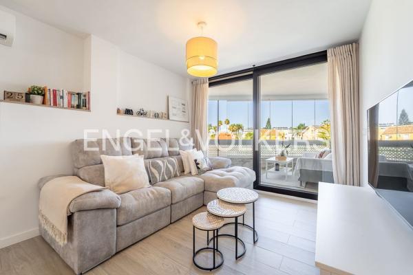 Venta de piso en Piso en Avenida la Riviera, Los Álamos, Torremolinos, Torremolinos
thumbnail 3