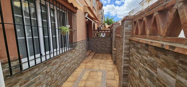 Chalet adosado en Calle los Gavilanes, El Cuartón - Heliomar, Málaga photo 1