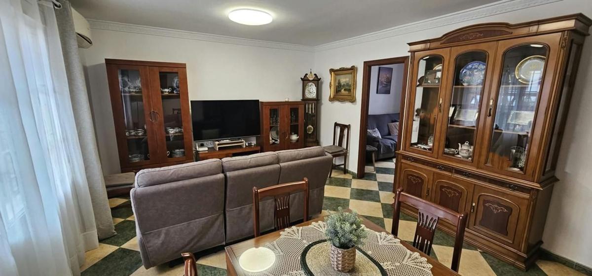 Sprzedaż szeregowego domku w Chalet adosado en Calle los Gavilanes, El Cuartón - Heliomar, Málaga , Málaga photo 5