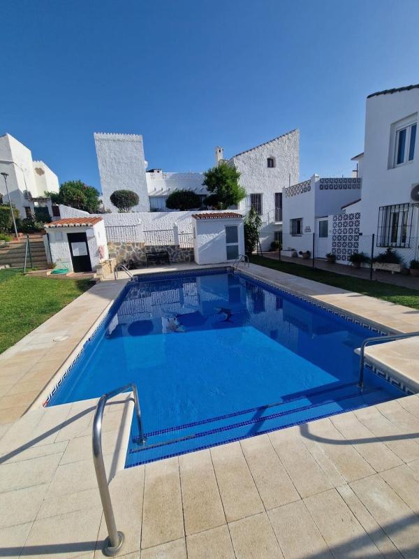 Venta de chalet adosado en Chalet adosado en Camino Puerto Romano, 55 b, Las Lomas, Estepona , Estepona photo 4
