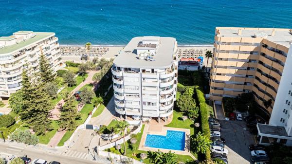 Продажа квартиры на Piso en Calle Alberto Morgenstern, 12, Zona Sohail, Fuengirola, Фуэнхирола
photo 1