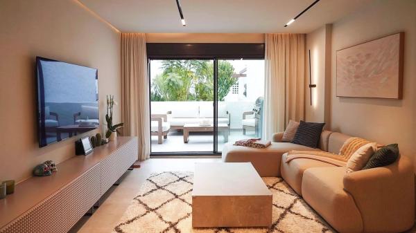 Venta de piso en Piso en Calle el Califa, Nueva Andalucía, Marbella, Marbella
thumbnail 2