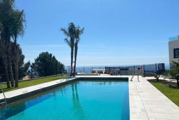Chalet pareado en Avenida Rocas Blancas, Montealto, Benalmádena photo 1