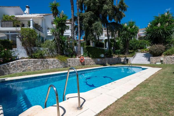 Chalet adosado en Turmalina-arroyo Piedras, 1, Nagüeles, Marbella photo 1