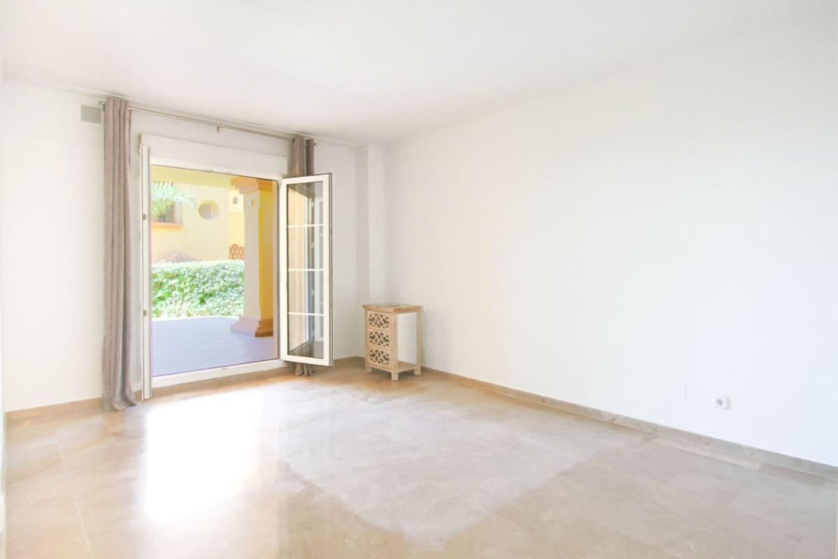 Sale of apartment in Piso en Calle 18b Nva Andaluc, Rodeo Alto-Guadaiza-La Campana, Marbella, Marbella
photo 2