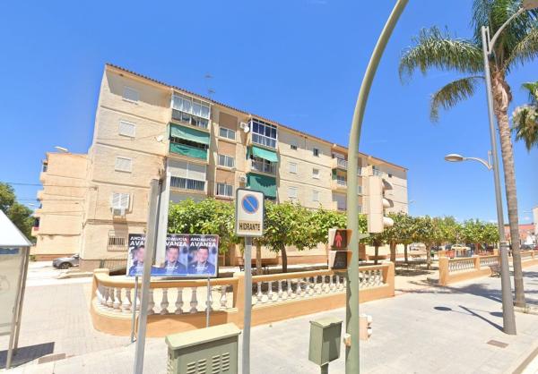Продажа квартиры на Piso en Vivar Tellez, Zona Hispanidad - Vivar Téllez, Vélez-Malaga, Велес-Малага
thumbnail 2