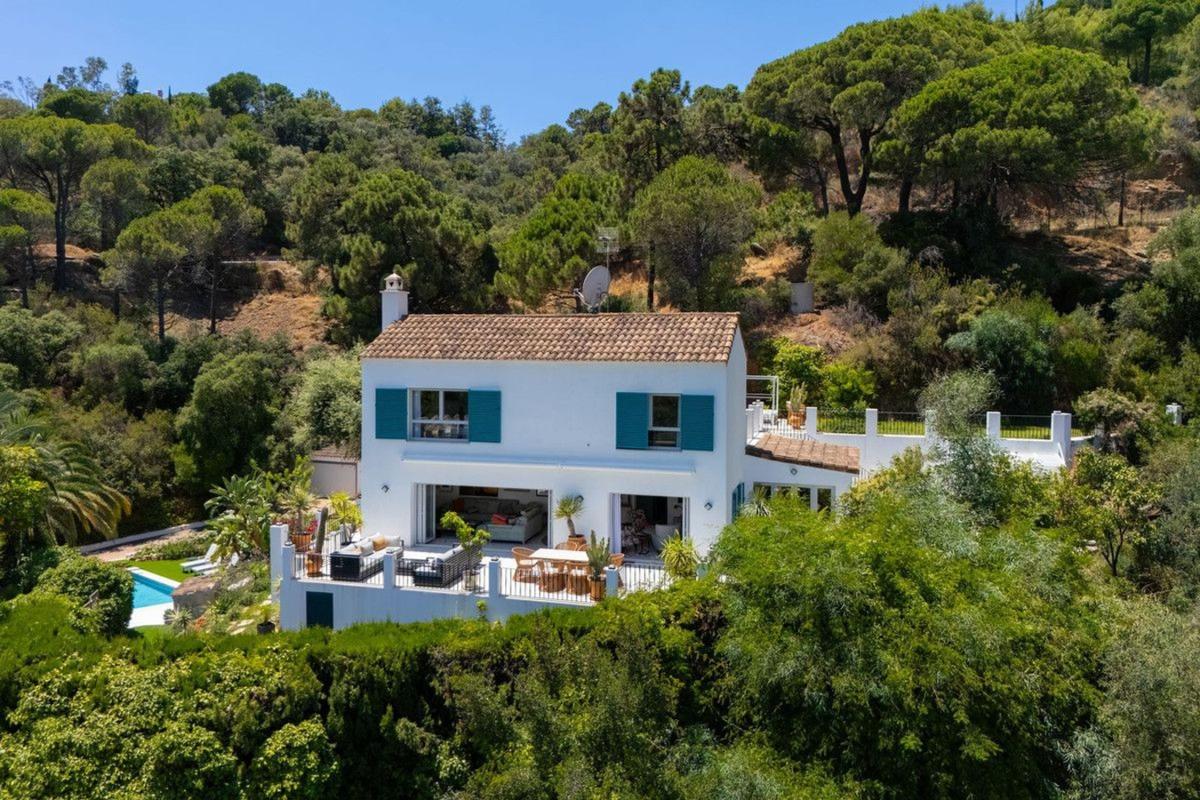 Properties for sale and rent in Spain photo 2