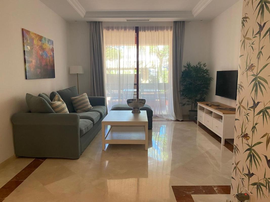 Продажа квартиры на Piso en Avenida Concha Nácar, Romana Playa, Marbella, Марбелла
photo 3