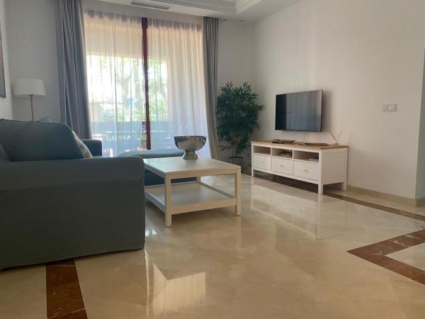 Venta de piso en Piso en Avenida Concha Nácar, Romana Playa, Marbella, Marbella
 photo 4