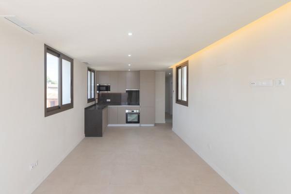 Duplex en venta en Dúplex en Calle José Echegaray, Zona Calvario, Estepona, Estepona photo 4