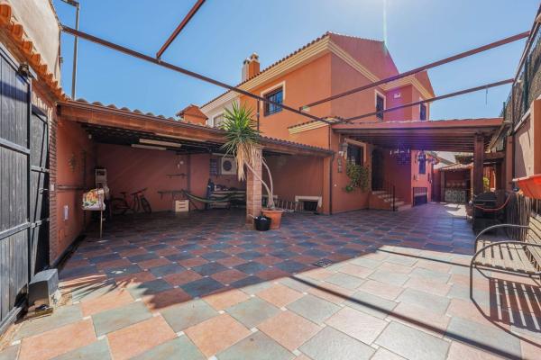 Chalet pareado en Calle Platón, 22, Fuente Alegre - El Chaparral - Los Morales, Málaga photo 1