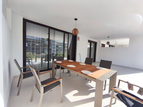 Продажа квартиры на Piso en Avenida Fuengirola, 5, El Higuerón, Fuengirola, Фуэнхирола
photo 1