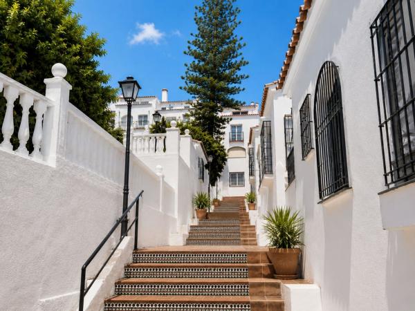 Chalet adosado en Calle Almuñécar, 52, Zona Centro Comercial Torrequebrada, Benalmádena photo 2