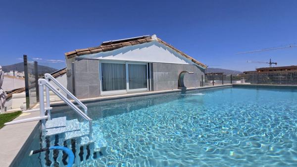 Venta de piso en Piso en Avenida Mar Mediterráneo, Linda Vista-Nueva Alcántara-Cortijo Blanco, Marbella, Marbella
thumbnail 2