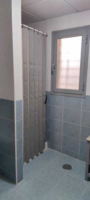 Продажа таунхауса в  Chalet adosado en Calle Pintor Antonio Valdes, 28, Camino Algarrobo - Las Arenas, Vélez-Malaga , Велес-Малага photo 4