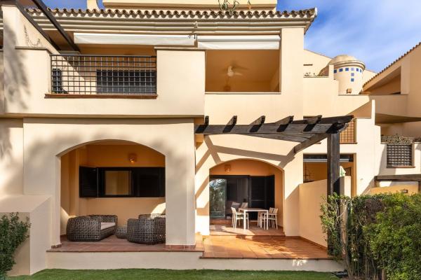 Venta de piso en Piso en Calle las Mimosas, 5, Puerto Banús, Marbella, Marbella
thumbnail 3