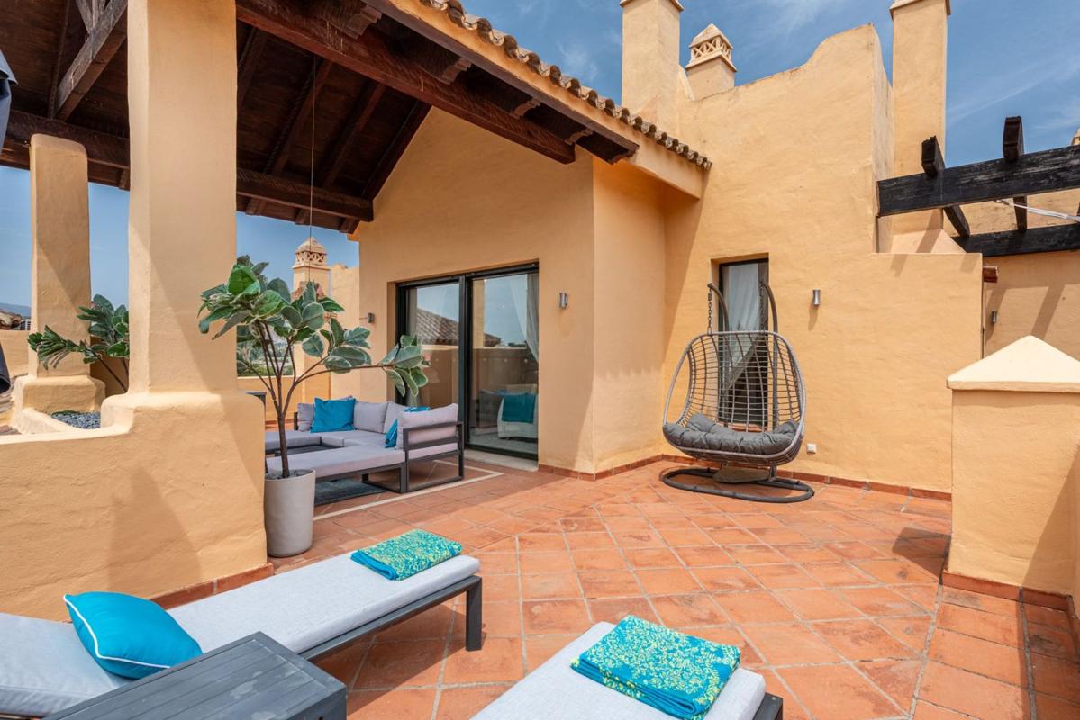 Venta de duplex en Dúplex en Dos Hermanas II, 1, Nueva Atalaya, Estepona, Estepona photo 2