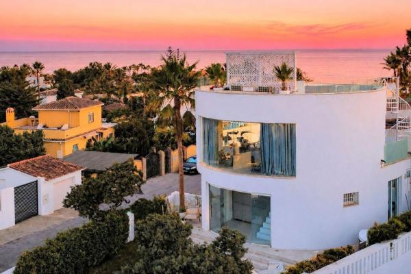 Casa o chalet independiente en Avenida Cartagena, Marbesa, Marbella photo 1