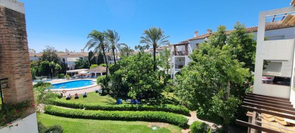 Ático en venta en  Ático en Urbanización Hacienda Beach, 4, El Velerín, Estepona, Estepona photo 4