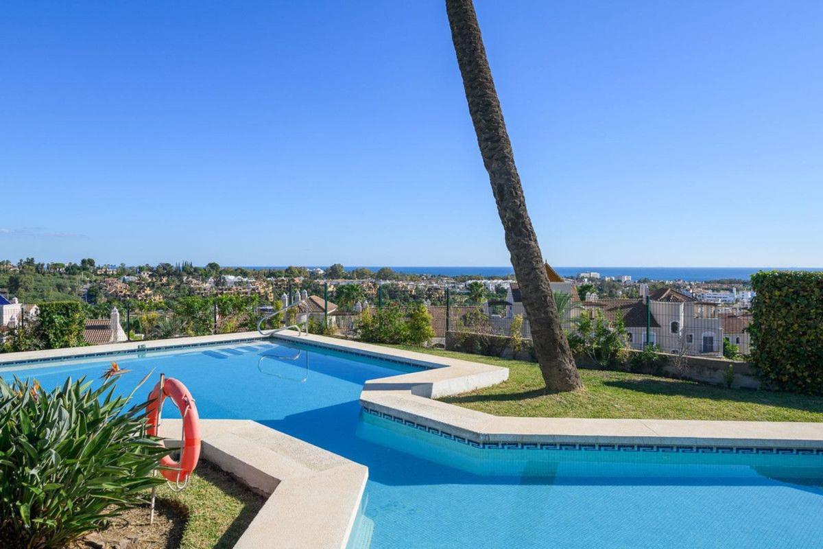 Venta de duplex en Dúplex en Calle Jazmín, Paraiso-Barronal, Estepona, Estepona photo 2